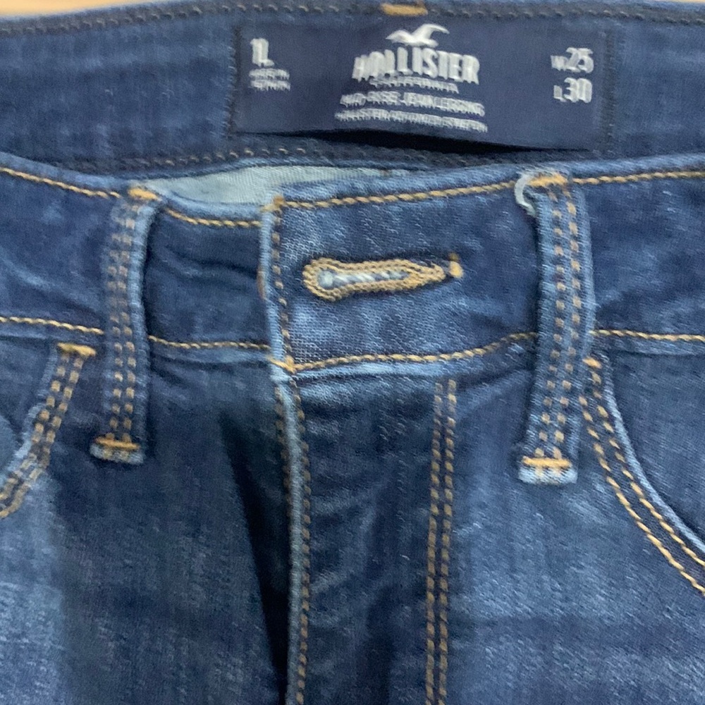 Hollister mid rise jeans (w25xL30)